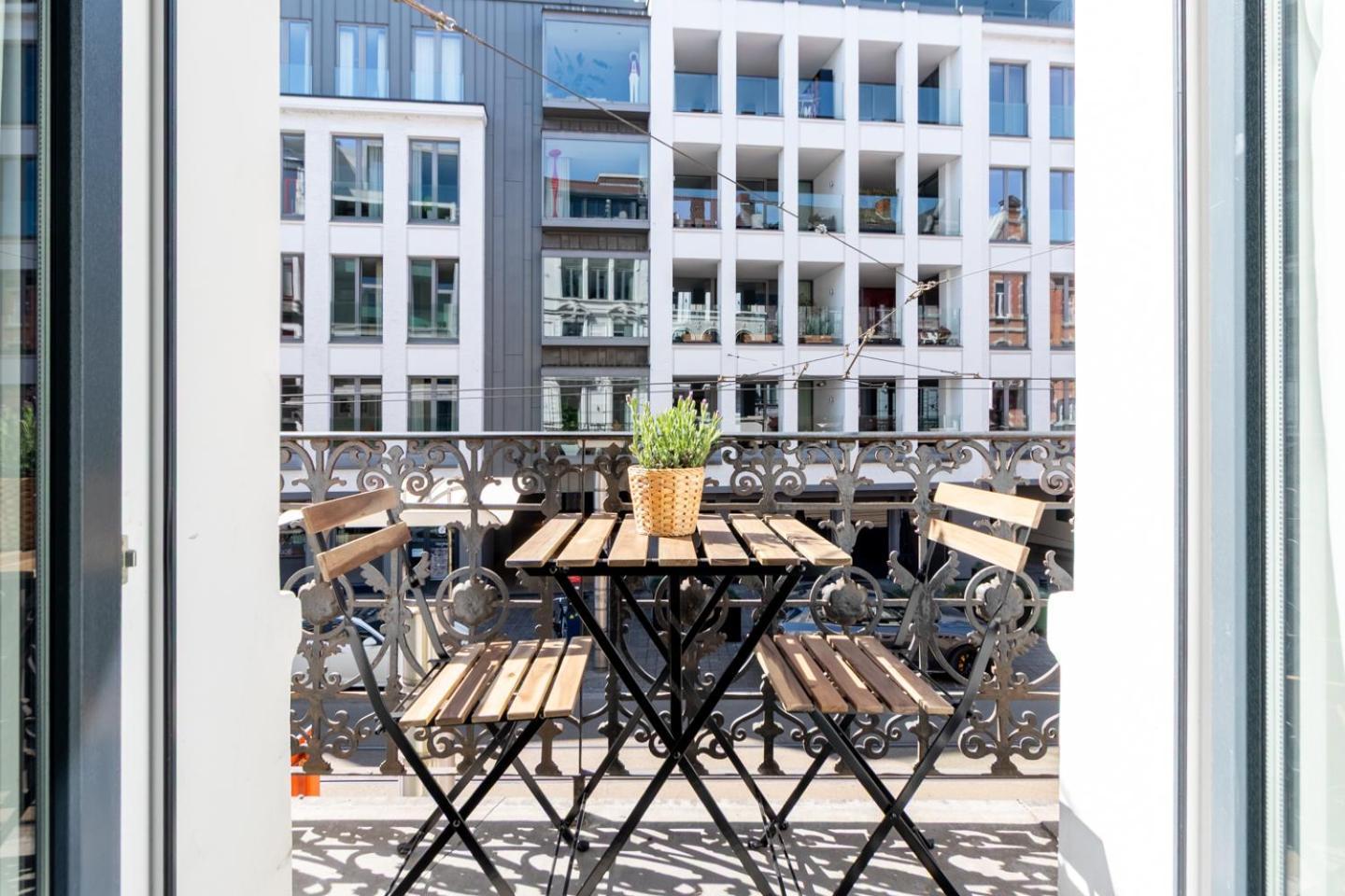 Bright, Spacious Apartments & Perfectly Located In The Heart Of Ghent Luaran gambar